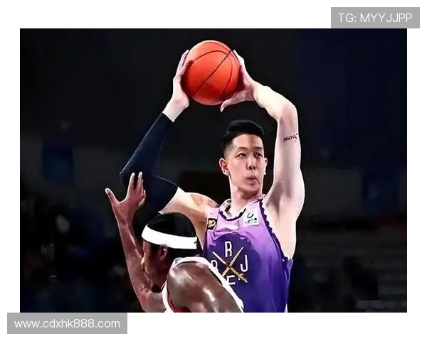 放着高大中锋不用，打五小遭逆转，CBA老帅犯昏，球迷：该下课了