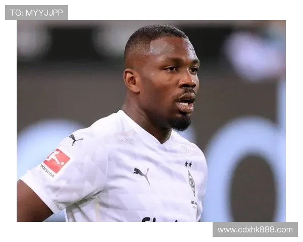 小图拉姆：梦想走进球场有上帝视角感知比赛，我觉得这可能实现